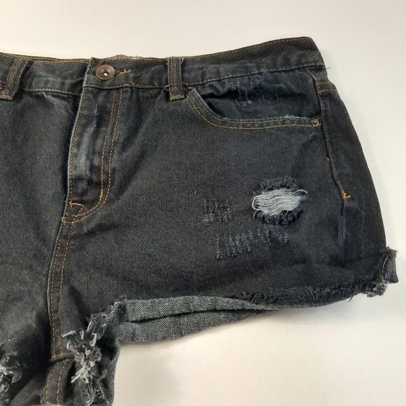 Forever 21 Distressed Denim jeans shorts - Picture 3 of 6